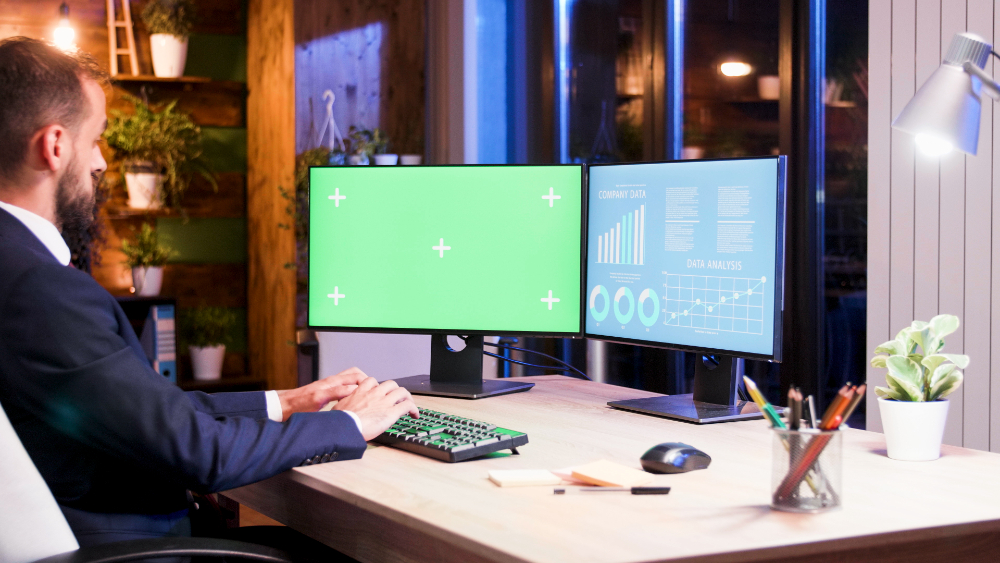 Come scegliere il monitor ideale per la tua workstation
